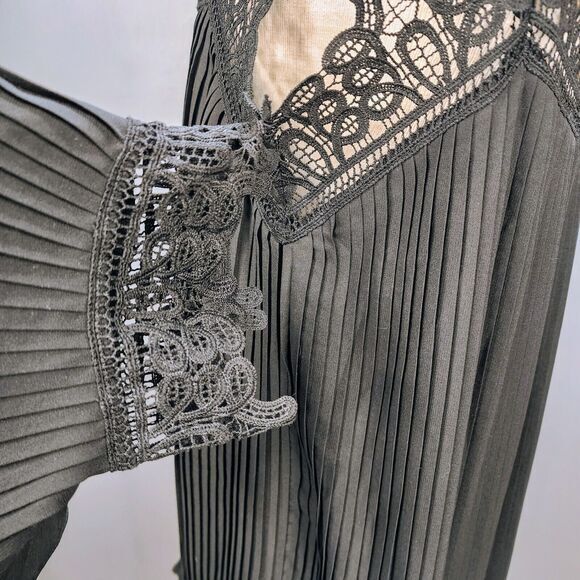 The Clothing Company Women's‎ Dress Large Pleated Black Lace Off Shoulder Party - Picture 4 of 7